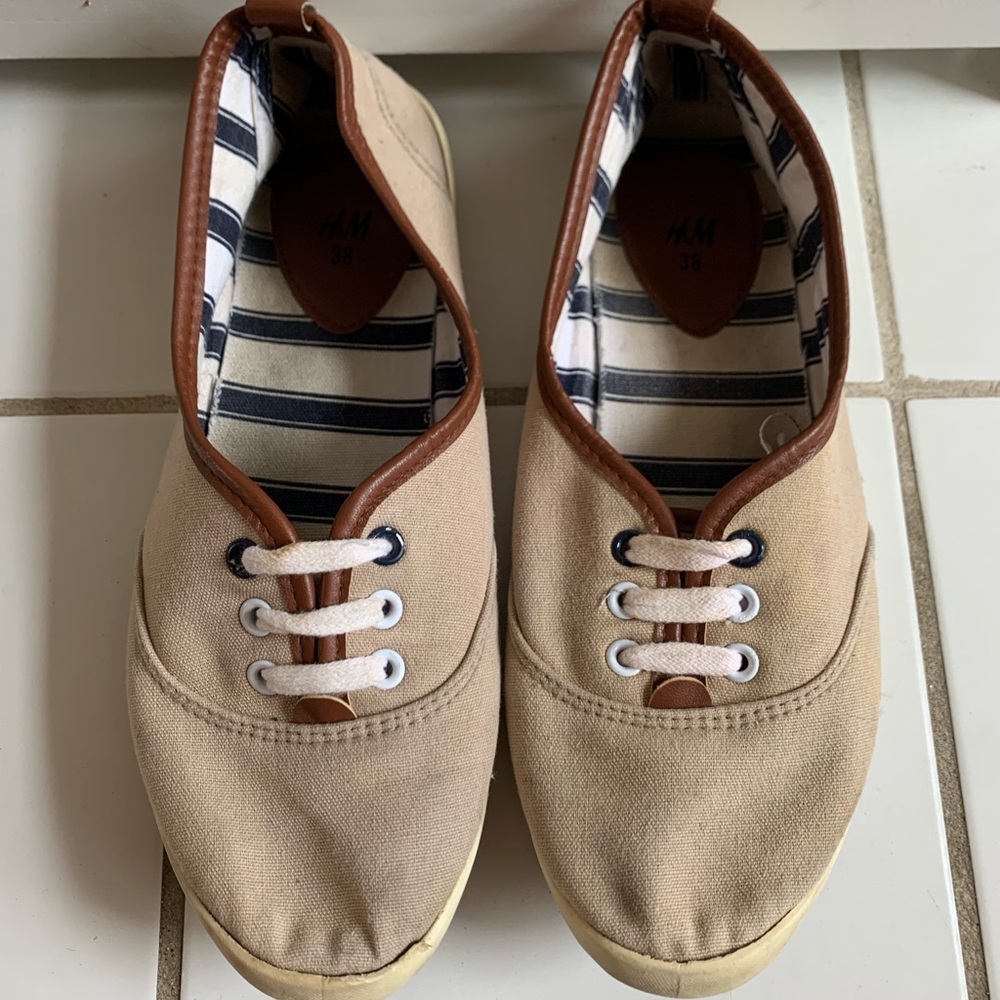 Lace-Up H&M Flats